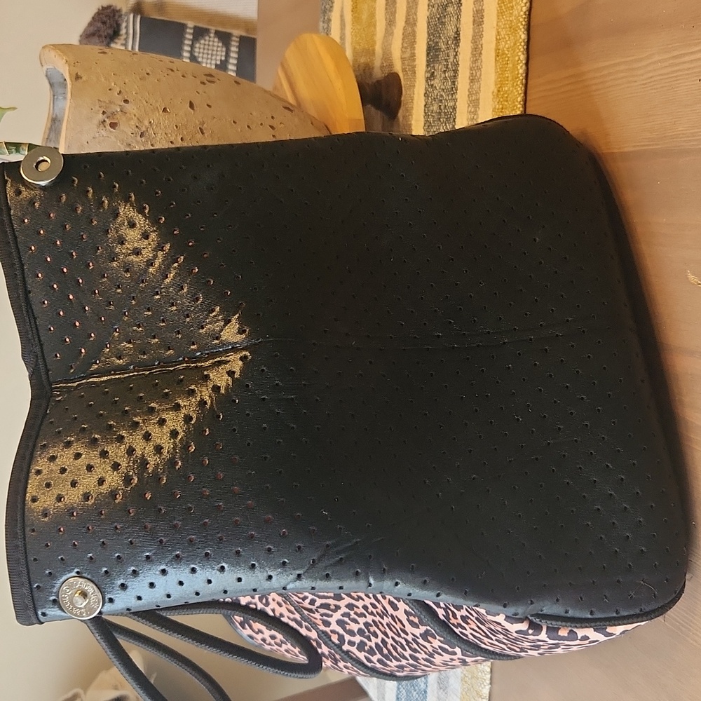 Leopard Print Neoprene Tote with Pouch - Picture 6 of 11